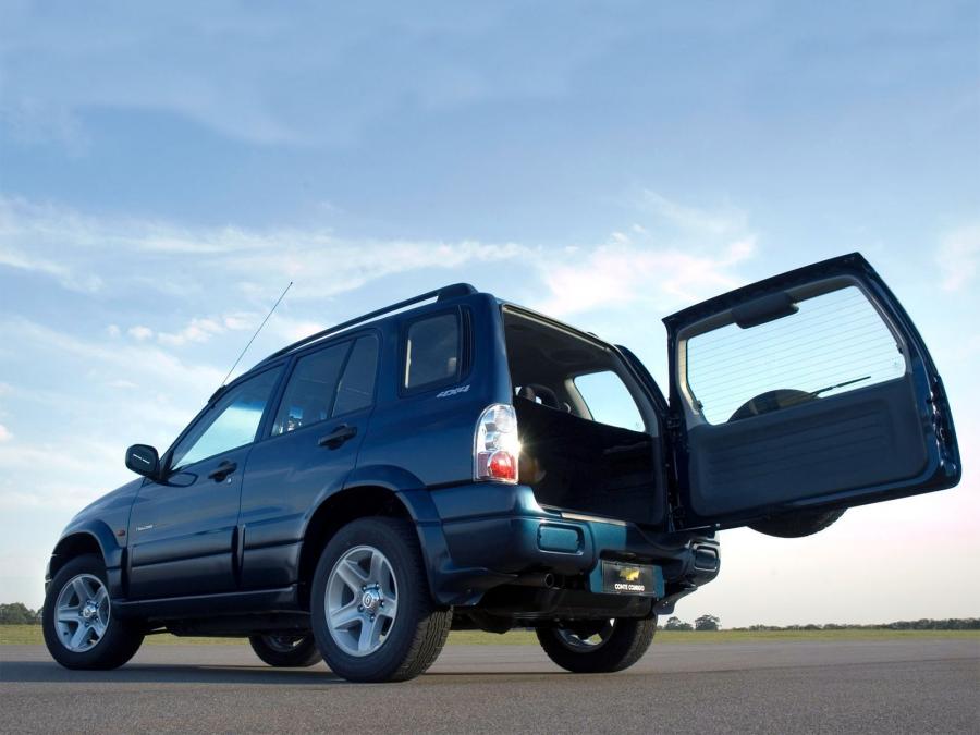  Chevrolet Tracker 2006 года  (фото 8 из 16)